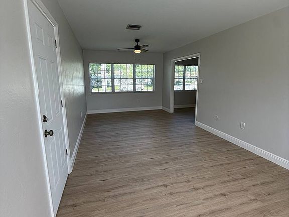 3rd image of 2114 Karolina Ave