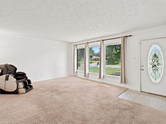 3rd image of 225 Nickell Heights Rd