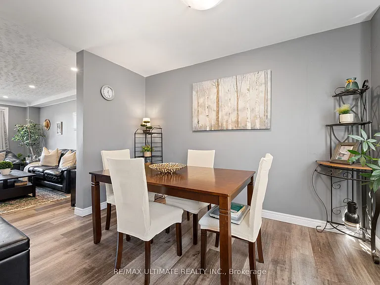 252 Bertie St #E — Photo 9