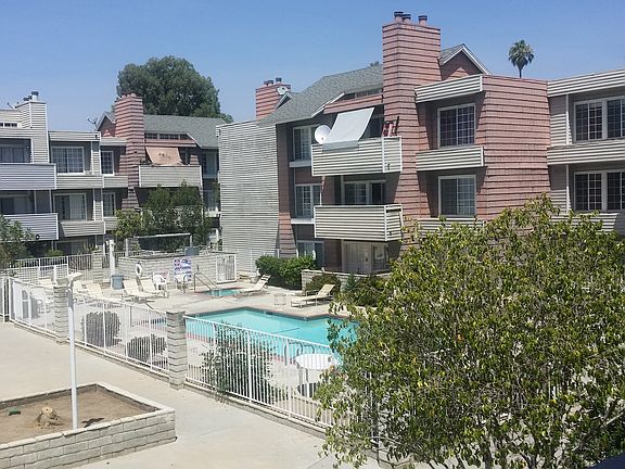3rd image of 20235 Keswick St Unit 201