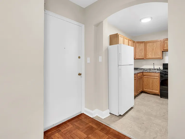 430 Missouri Ave N #W — Photo 8