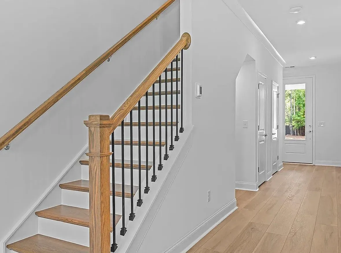 3 bed, 1672 sqft, $2,100 — Photo 2