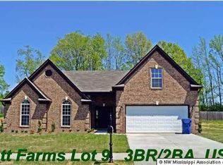 5862 Scott Farms Dr, Horn Lake, MS 38637