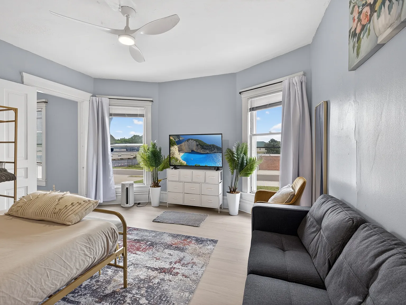 1 bed, 1000 sqft, $1,300 — Photo 1
