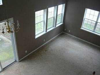 4th image of 343 W Oaks Trl