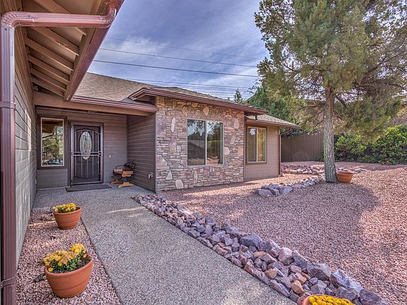 4th image of 305 S Golden Bear Pt