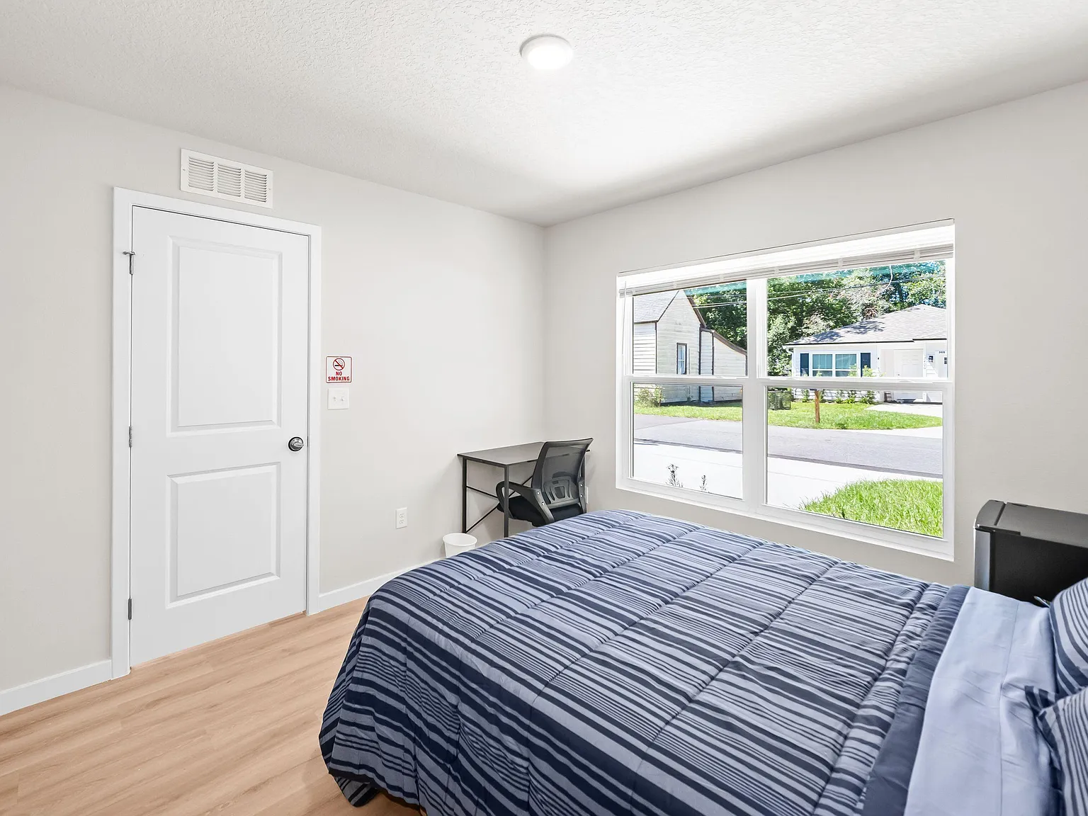 4 bed, 7.0 bath, 1800 sqft, $957 — Photo 1