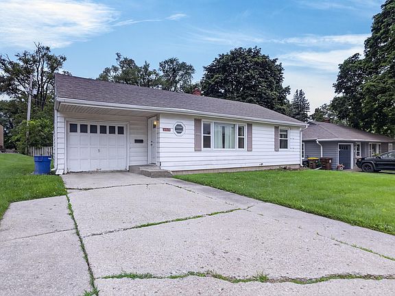 3rd image of 3519 Broadway