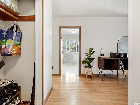 5th image of 20 Montgomery Road