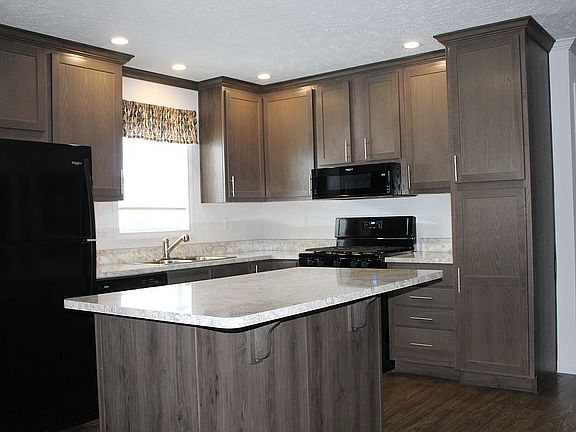 Kitchen 11'-3" x 9'-8"