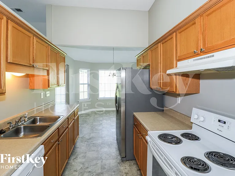 1060 Mossy Knoll Dr — Photo 8