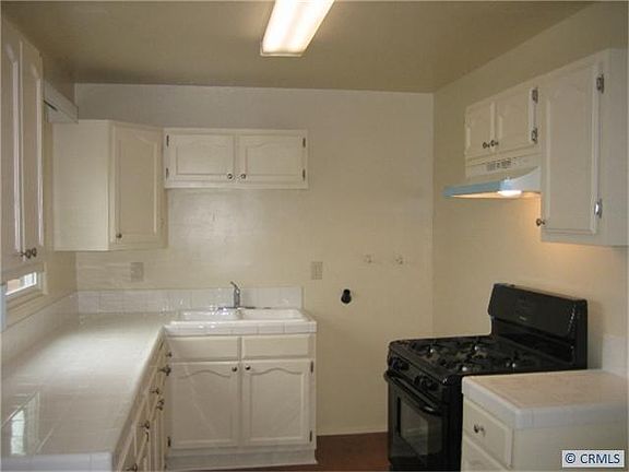4th image of 20312 Devlin Ave