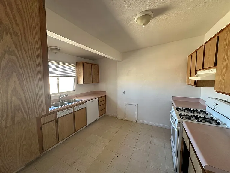 509 Sahara Dr — Photo 4
