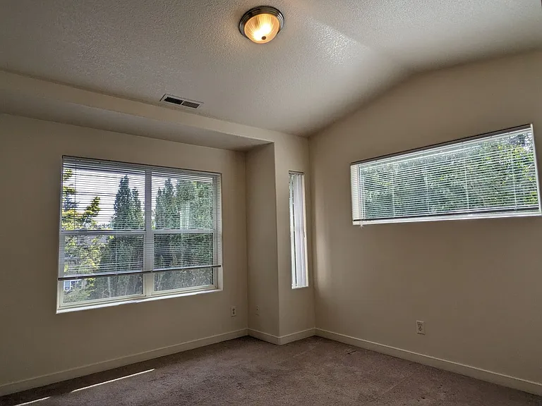 Halsey East Townhomes — Photo 293
