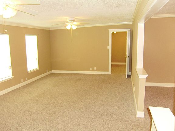 3rd image of 4219 Bloomdale