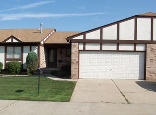 11751 Dorothy Ln, Warren, MI 48093