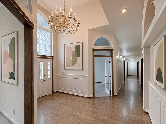 5th image of 1259 Llandwood Ave
