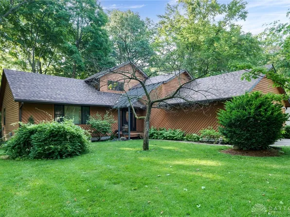 9588 Quailwood Trl, Dayton, OH 45458