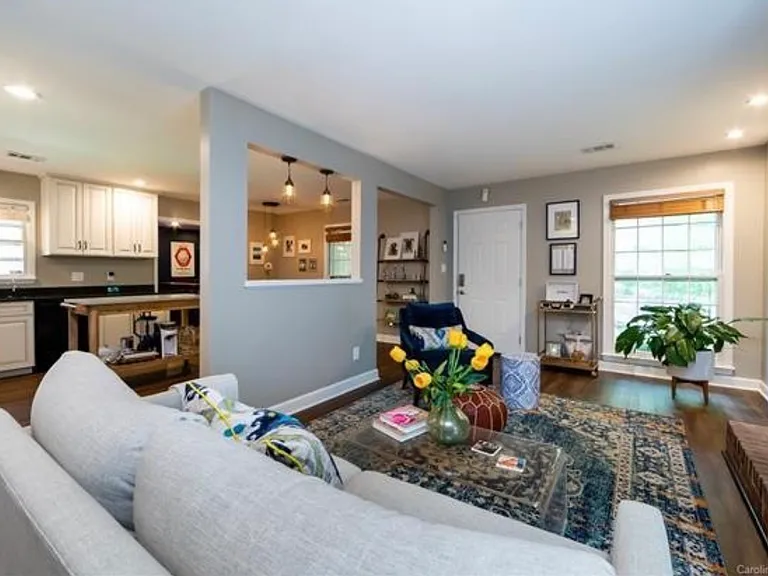4742 Old Woods Rd — Photo 6