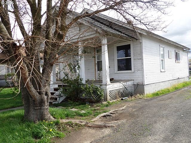 2nd image of 118 E Broadway Ave