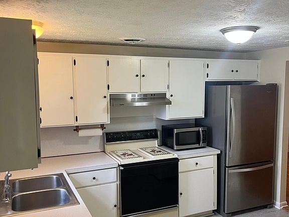 3rd image of 17 Burling Way