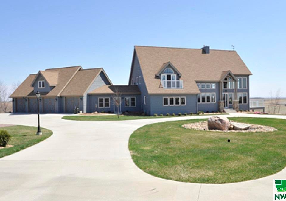 6852 Cypress Point, Sioux City, IA 51106 MLS 816887 Zillow