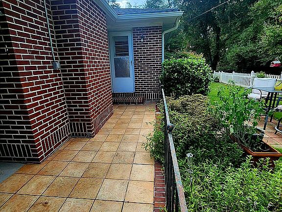4th image of 420 Westview Dr