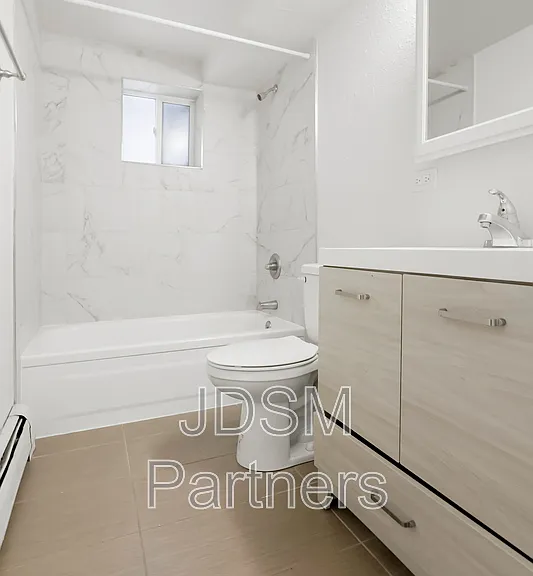 1415 N Pearl St #102 — Photo 2
