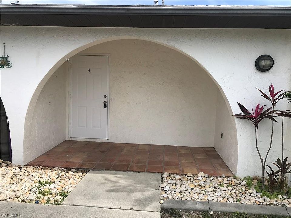 1st image of 2709 SW Santa Barbara Pl