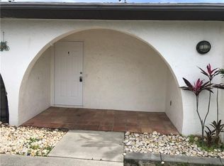 2709 SW Santa Barbara Pl, Cape Coral, FL 33914