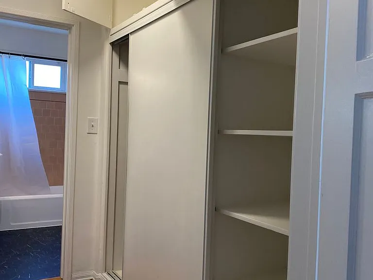 2406 Grandview Ave — Photo 12
