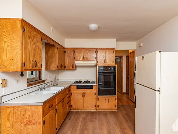 2nd image of 3942 N California Ave APT 1E