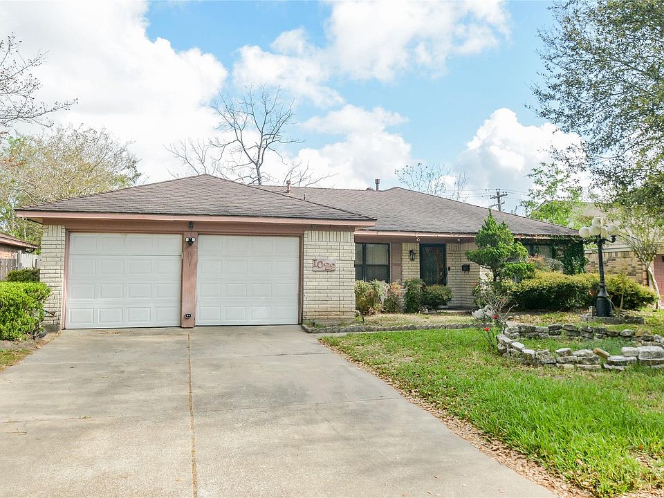 1st image of 1022 Saddle Rock Dr