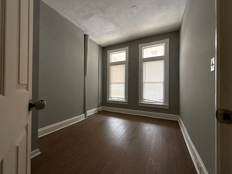 1625 Appleton St — Photo 3