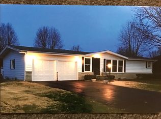 19 Sunset Dr, Mount Vernon, IL 62864