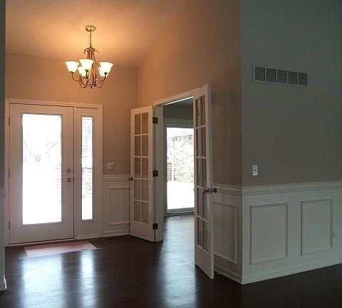 2nd image of 4405 Ramsgate Ln