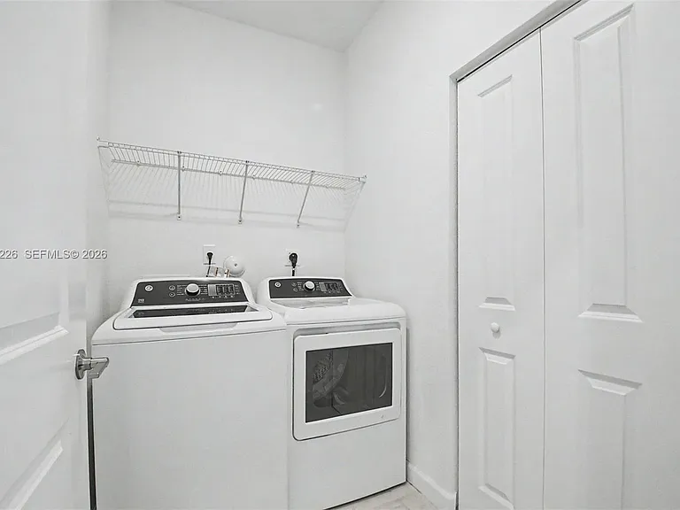 23339 SW 133rd Ave — Photo 8