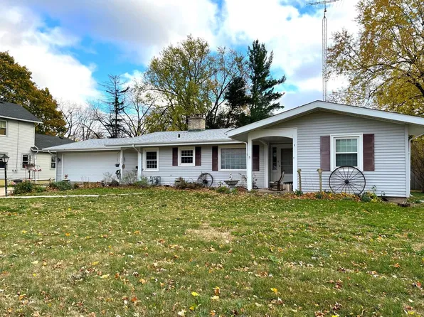 425 West Court STREET, Elkhorn, WI 53121