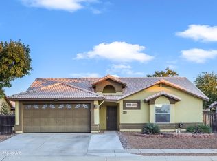 8035 S Queen Creek Dr, Tucson, AZ 85747