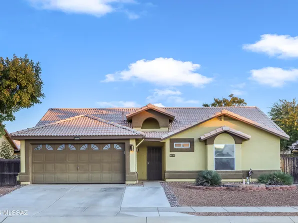 8035 S Queen Creek Dr, Tucson, AZ 85747