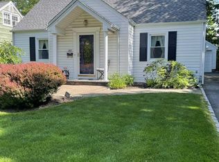 208 Woodland Ave, River Edge, NJ 07661