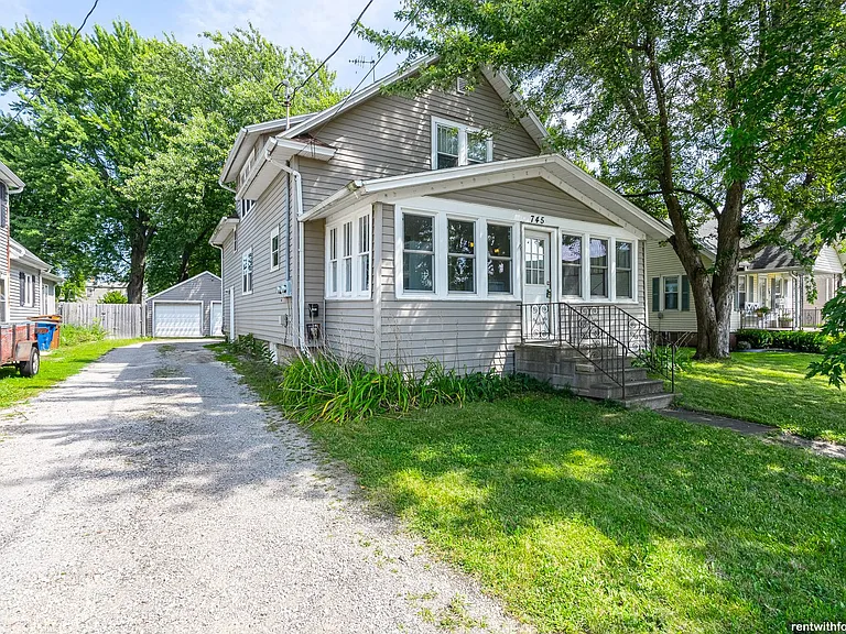 745 Racine St — Photo 14