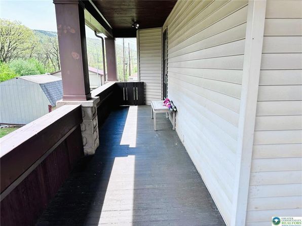 404 White St, Palmerton, PA 18071