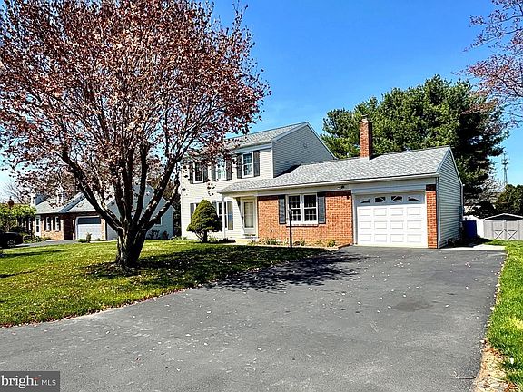 2nd image of 2439 Cypress Dr