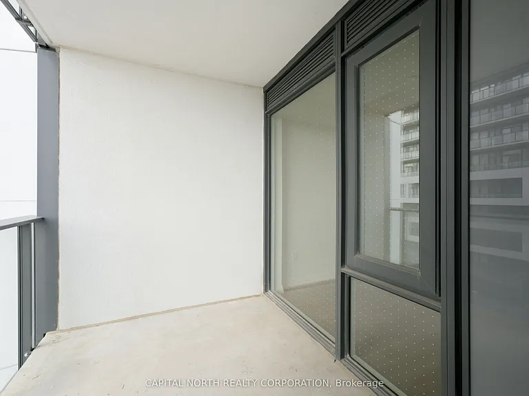27 Korda Gate #501 — Photo 29
