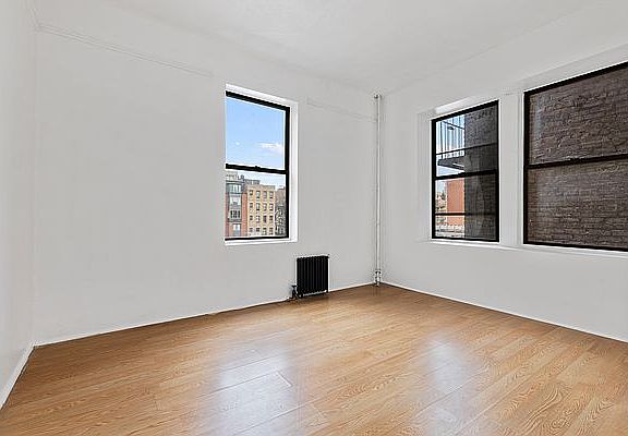4th image of 746 St Nicholas Ave APT 33