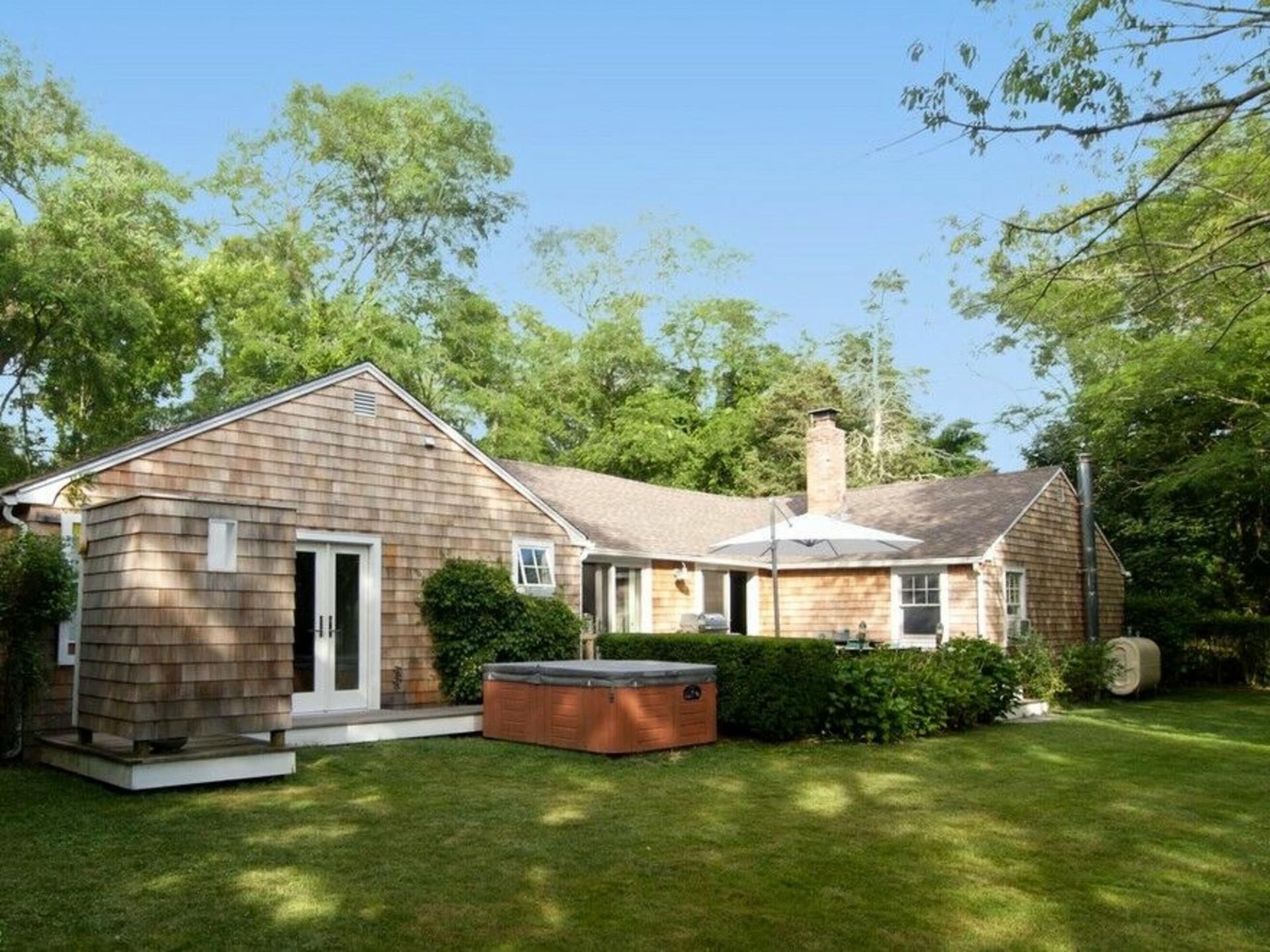 45 Oak Ave, Southampton, NY 11968 | Out East