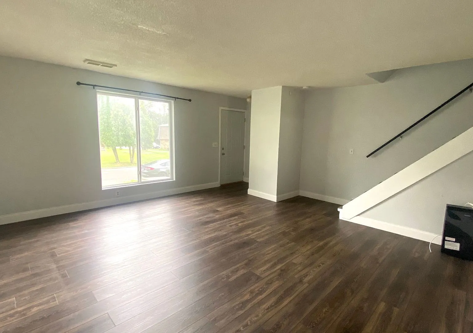 2221-2227 StoneyBrook Road — Photo 4