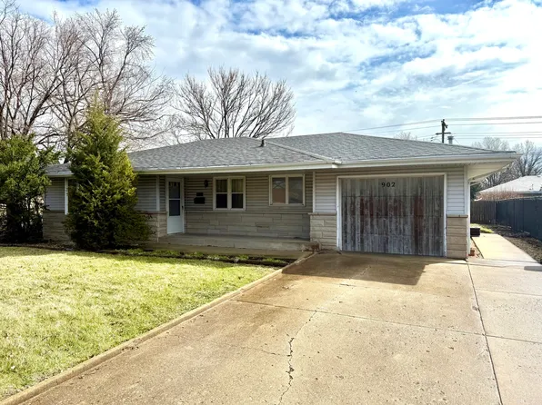 902 N Larkin Ave, Joliet, IL 60435