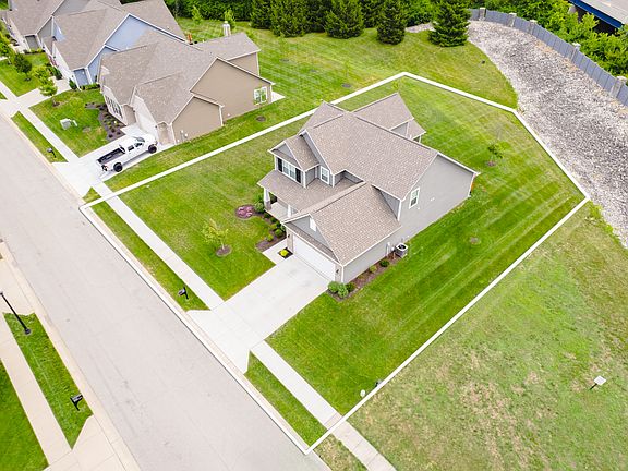 3rd image of 8847 Crystal River Dr